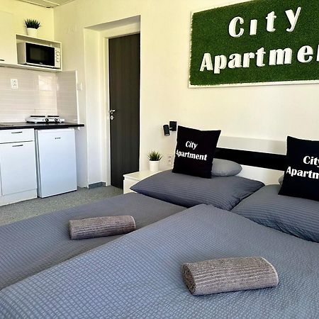 City Apartment Štúrovo Buitenkant foto