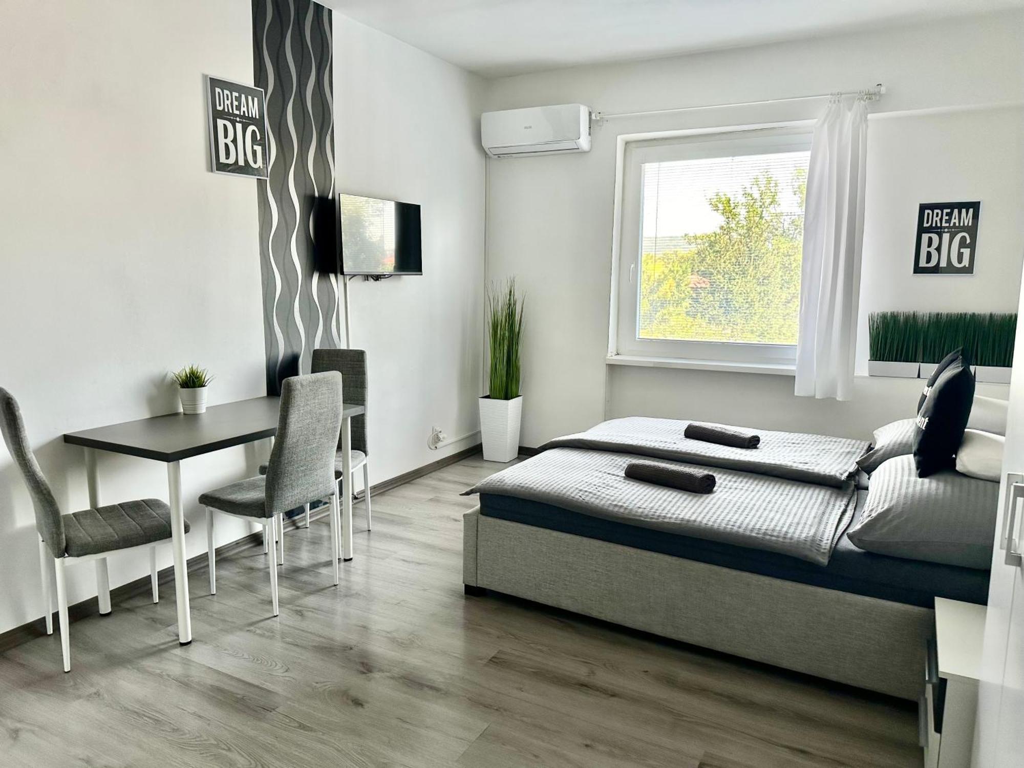 City Apartment Štúrovo Buitenkant foto