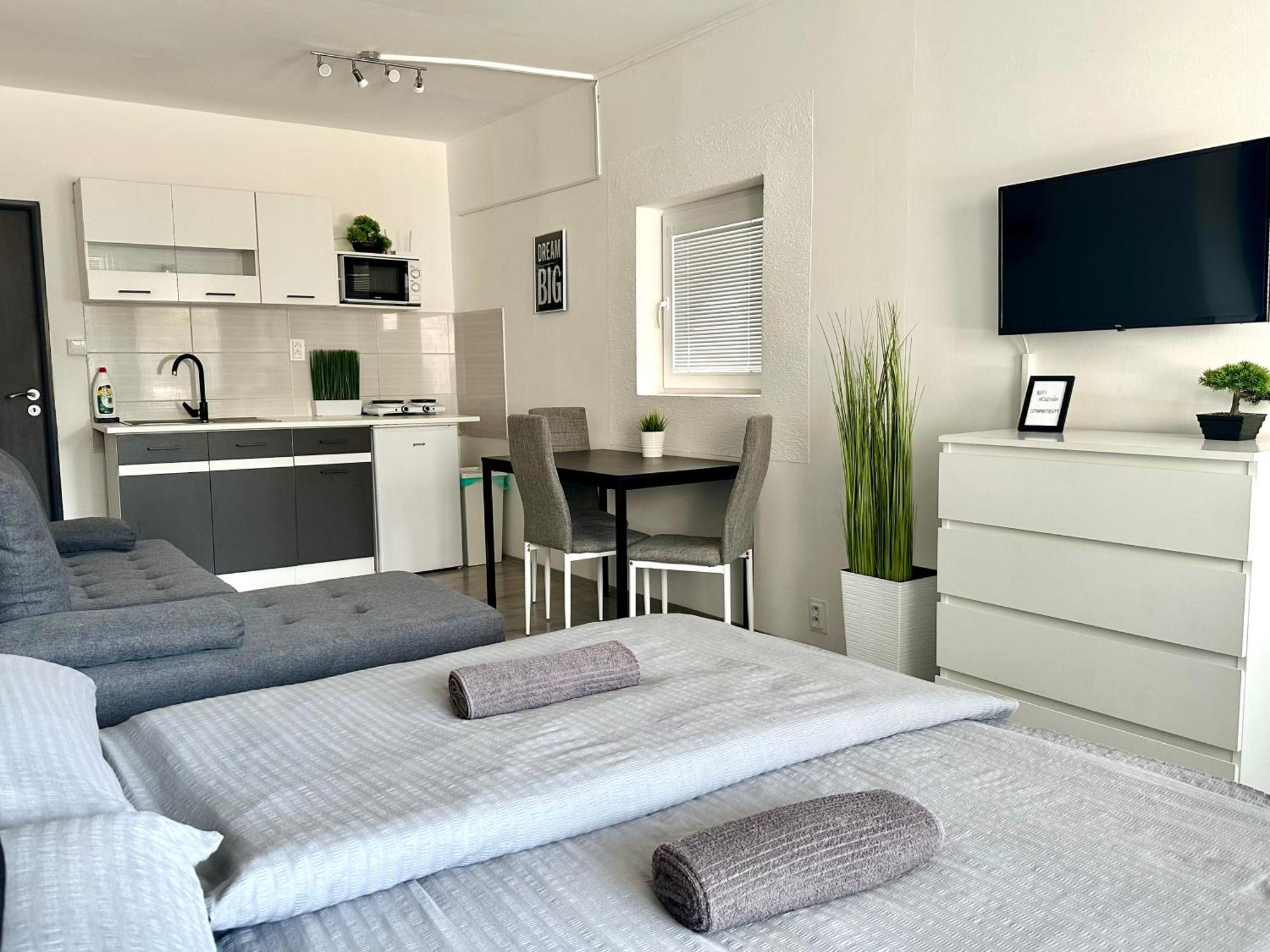 City Apartment Štúrovo Buitenkant foto